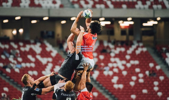 鲁尼力挺马奎尔，他证明自己值得世界杯席位，无人应承受如此霸凌