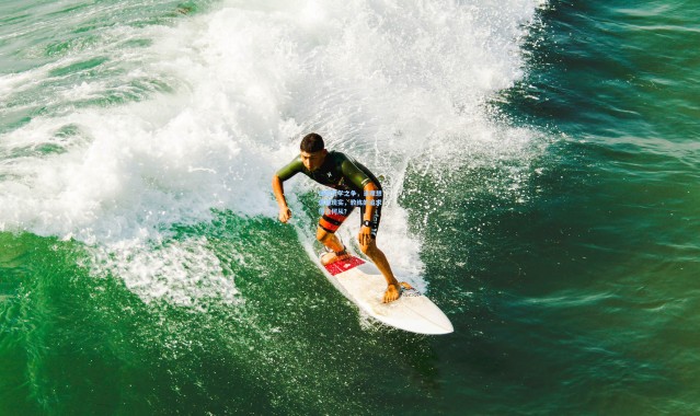 绿茵哲学之争，当理想遭遇现实，教练的追求何去何从？