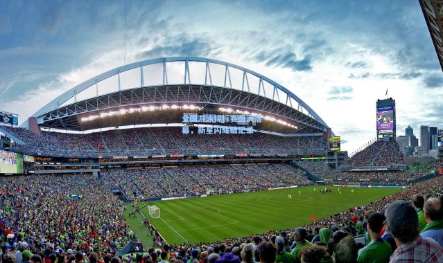 全国游泳锦标赛圆满落幕，新星闪耀破纪录